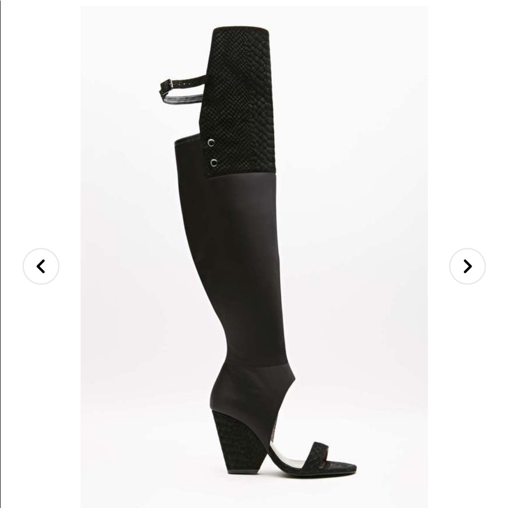 New - Jeffrey Campbell 3rd Street Knee High Sandal
